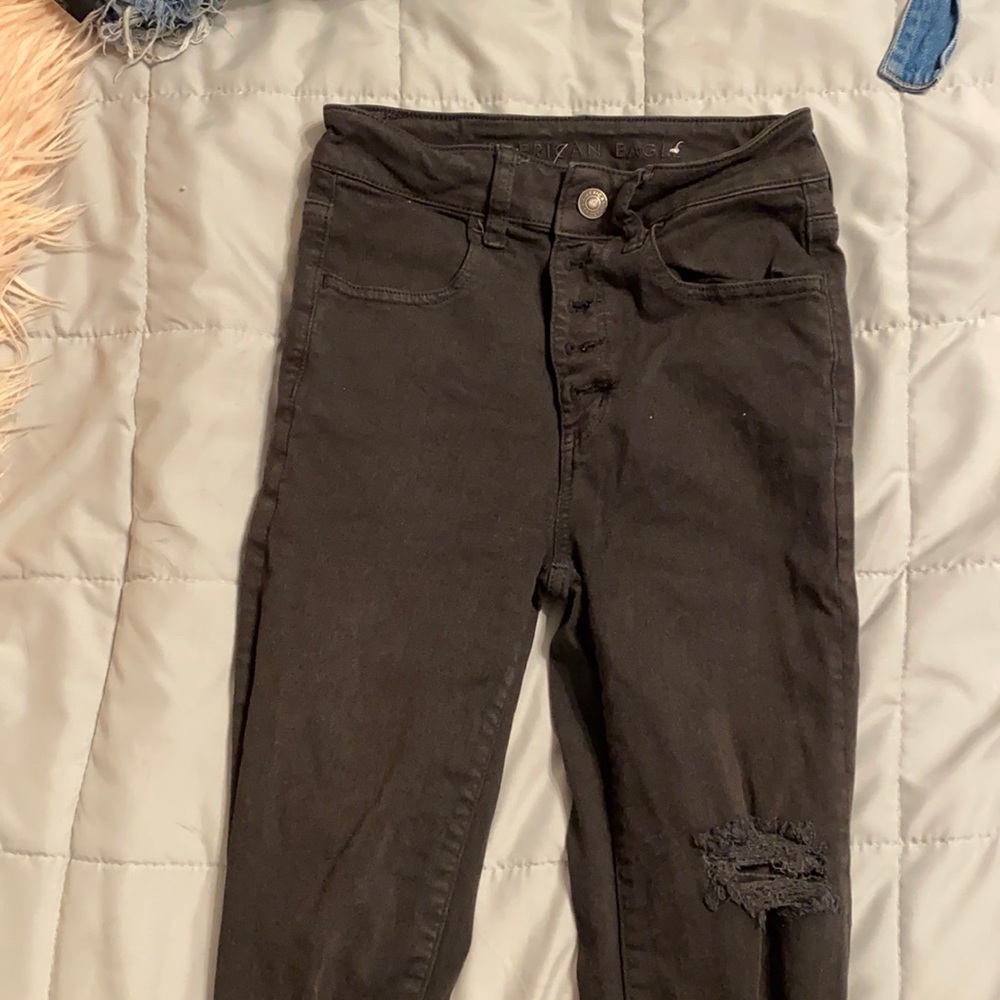 black skinny jeans from American Eagle.
